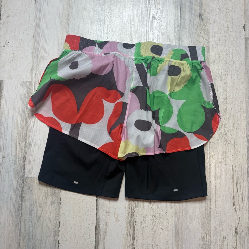 Adidas x Marimekko 2-in-1 Running Shorts Size Large - Picture 10 of 10